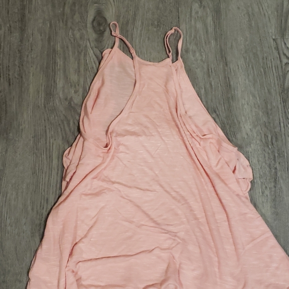 Flowy pink tank top with ruffles - Picture 2 of 2